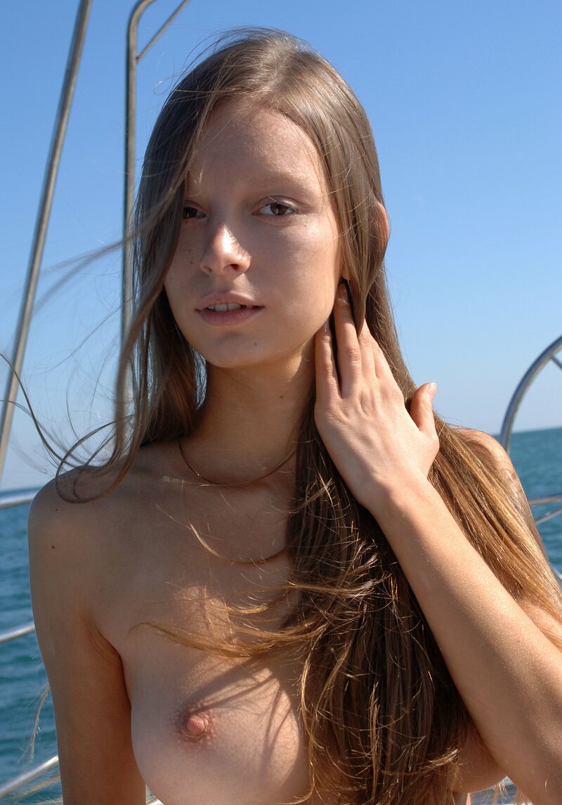 Антонина, 18